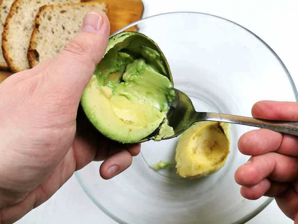 Тост с авокадо – лучшее начало дня. Готовим полезный завтрак