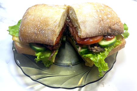Вегетарианский сэндвич из чиабатты